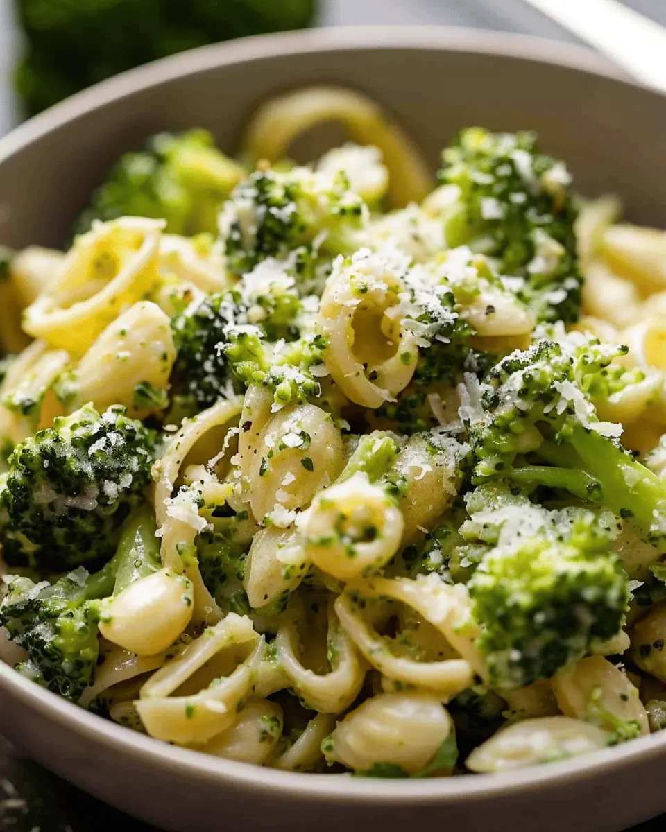 Easy Healthy Broccoli Pasta with Turkey Bacon: A Delicious Weeknight Meal